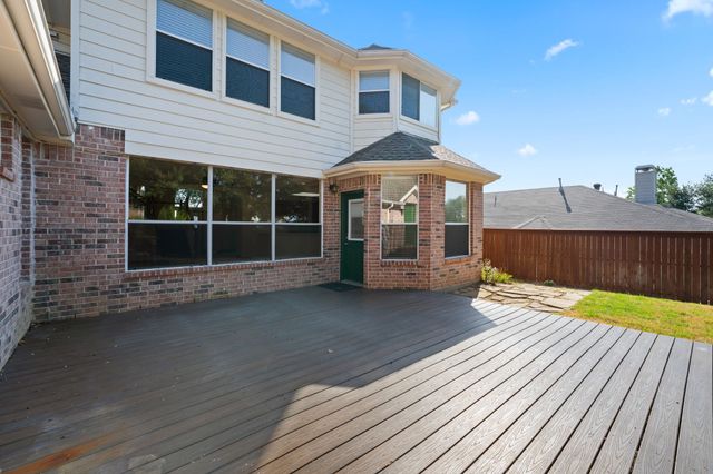 1718 Lake Bluff Drive, Garland, TX 75043