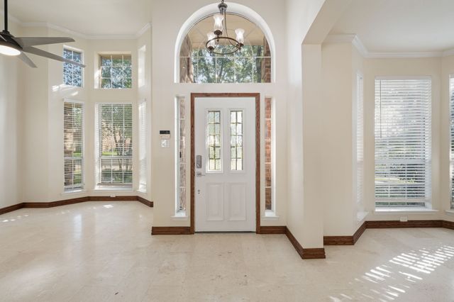 1718 Lake Bluff Drive, Garland, TX 75043