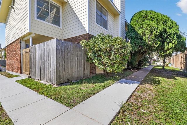 1011 Ennis Joslin Road 107, Corpus Christi, TX 78412