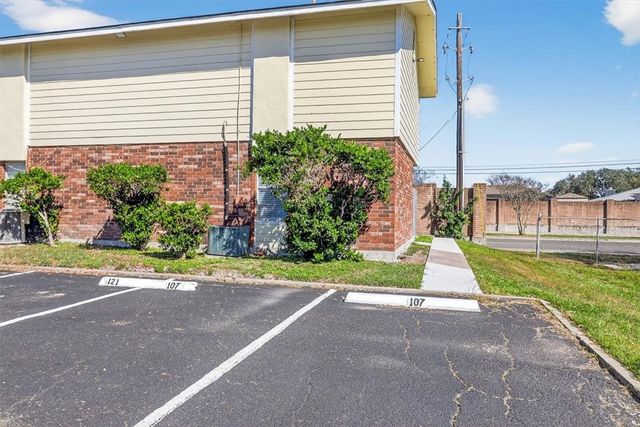 1011 Ennis Joslin Road 107, Corpus Christi, TX 78412