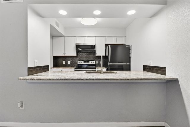 1011 Ennis Joslin Road 107, Corpus Christi, TX 78412