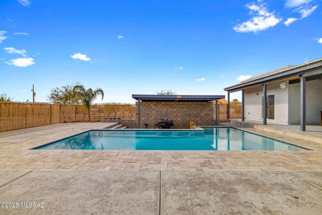 6585 W Michigan Street, Tucson, AZ 85735