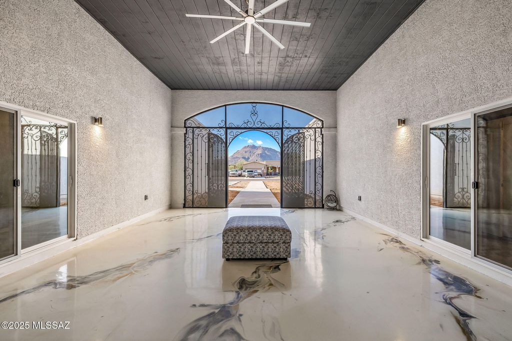 6585 W Michigan Street, Tucson, AZ 85735