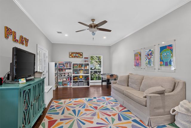 10110 Stonehedge Drive, Shreveport, LA 71106