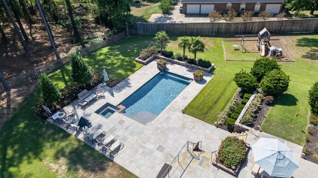 10110 Stonehedge Drive, Shreveport, LA 71106