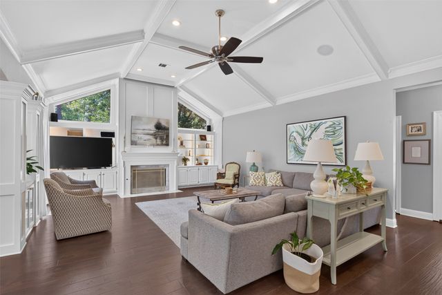 10110 Stonehedge Drive, Shreveport, LA 71106