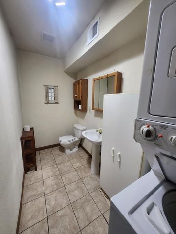 1025 Lynch Court NW, Albuquerque, NM 87104
