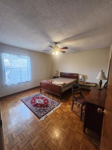 1025 Lynch Court NW, Albuquerque, NM 87104