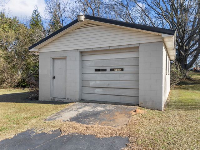 171 Barnett Road, Inman, SC 29349