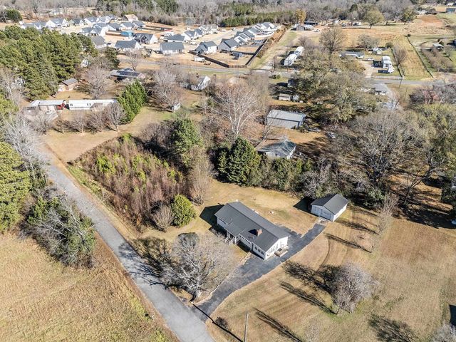 171 Barnett Road, Inman, SC 29349