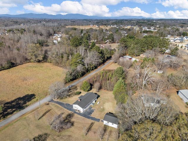 171 Barnett Road, Inman, SC 29349