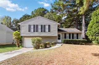 6925 CAINWOOD Drive, Atlanta, GA 30349