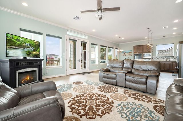 4210 Sandpiper, Galveston, TX 77554