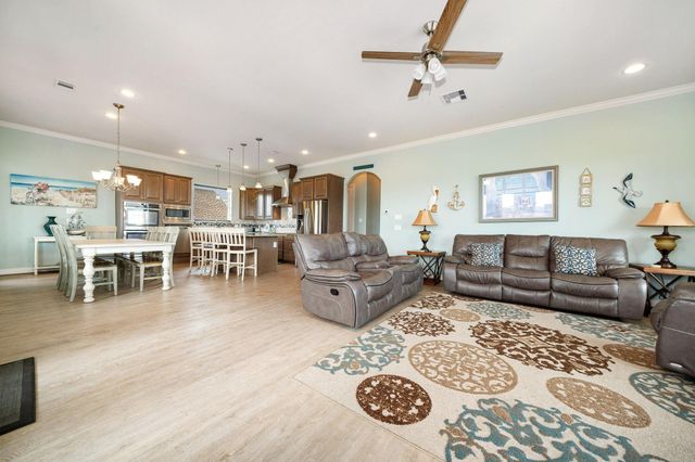 4210 Sandpiper, Galveston, TX 77554