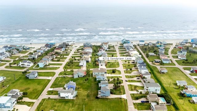 4210 Sandpiper, Galveston, TX 77554