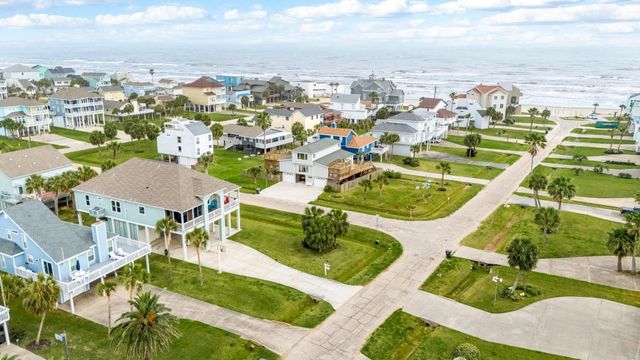 4210 Sandpiper, Galveston, TX 77554