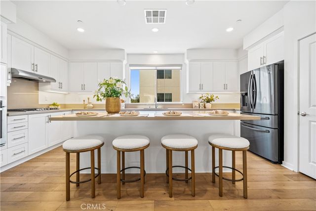 168 Terrapin, Irvine, CA 92618