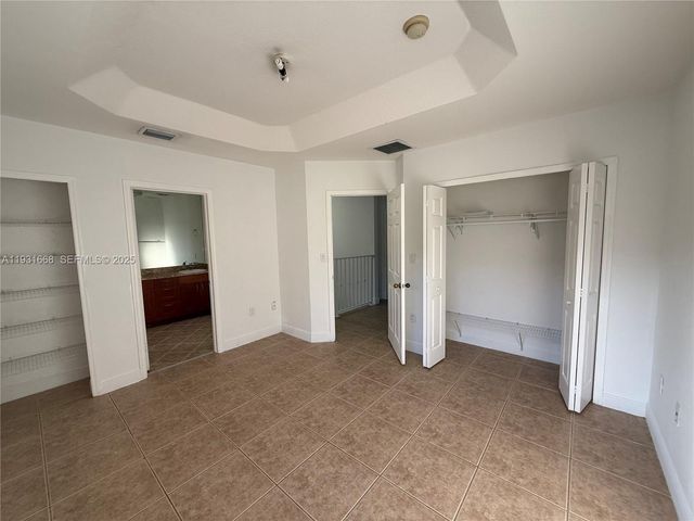 7402 NW 179th Ter 0, Hialeah, FL 33015