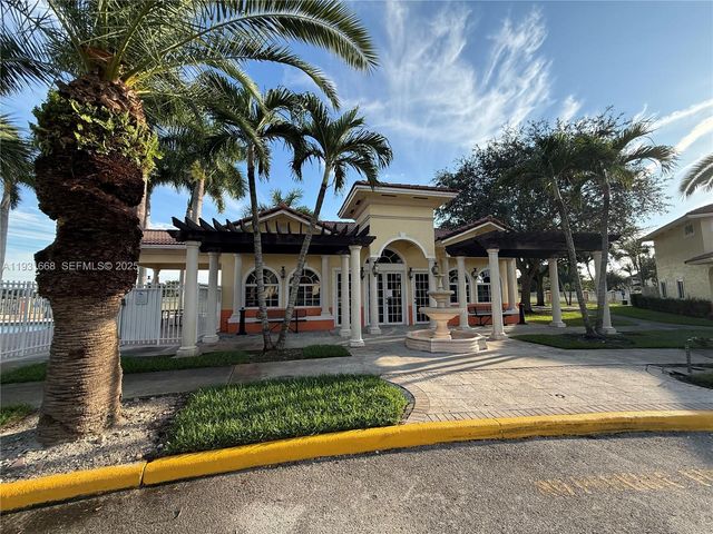 7402 NW 179th Ter 0, Hialeah, FL 33015