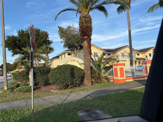 7402 NW 179th Ter 0, Hialeah, FL 33015