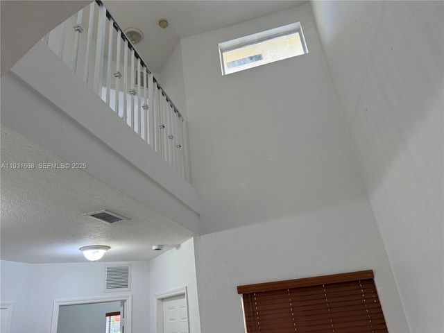 7402 NW 179th Ter 0, Hialeah, FL 33015