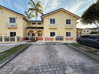 7402 NW 179th Ter 0, Hialeah, FL 33015