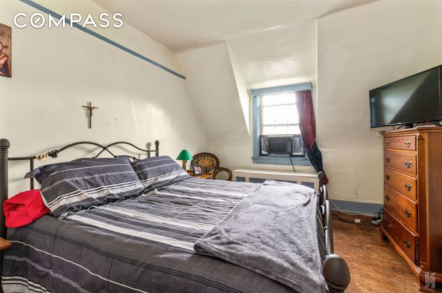34-32 84th Street, New York City, NY 11372
