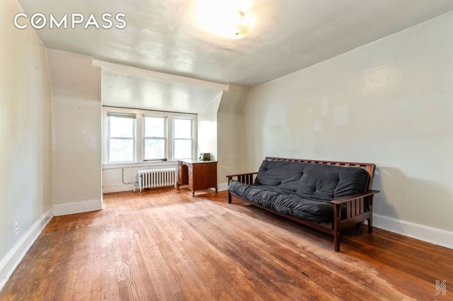 34-32 84th Street, New York City, NY 11372