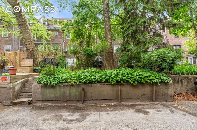 34-32 84th Street, New York City, NY 11372
