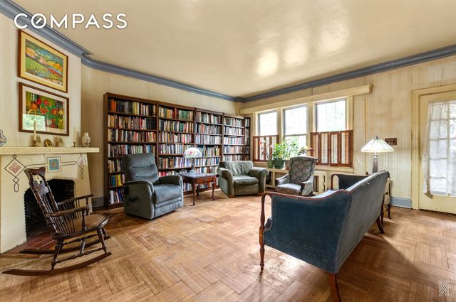 34-32 84th Street, New York City, NY 11372