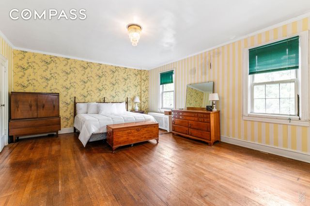 34-32 84th Street, New York City, NY 11372