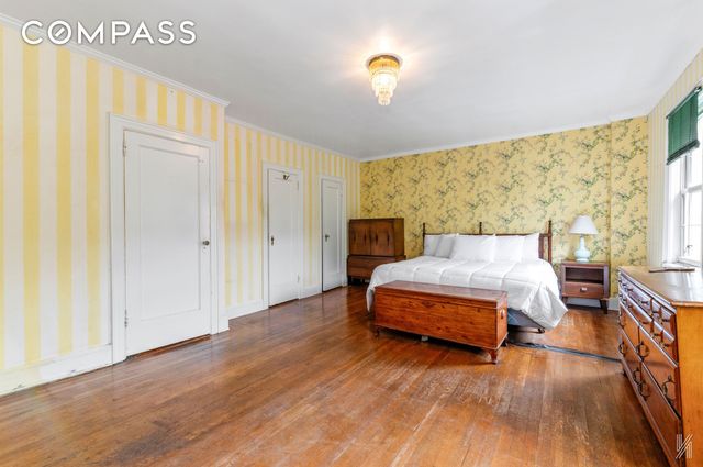 34-32 84th Street, New York City, NY 11372