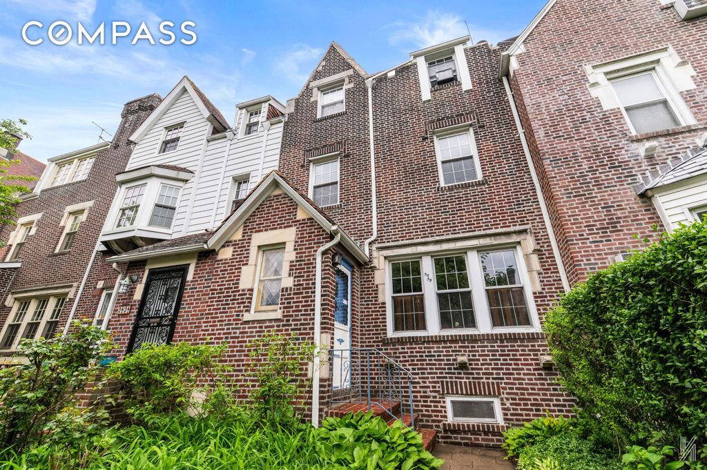 34-32 84th Street, New York City, NY 11372