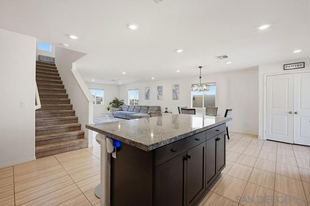 Image 19 of property listing at 32046 Prairie Crossing Dr, Winchester, CA 92596