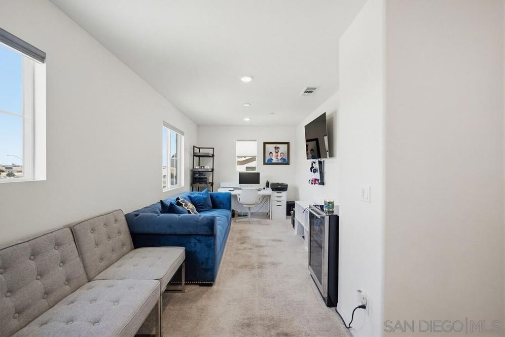 Image 25 of property listing at 32046 Prairie Crossing Dr, Winchester, CA 92596