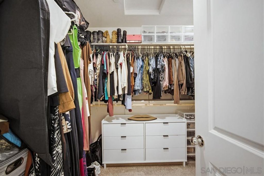 Image 37 of property listing at 32046 Prairie Crossing Dr, Winchester, CA 92596