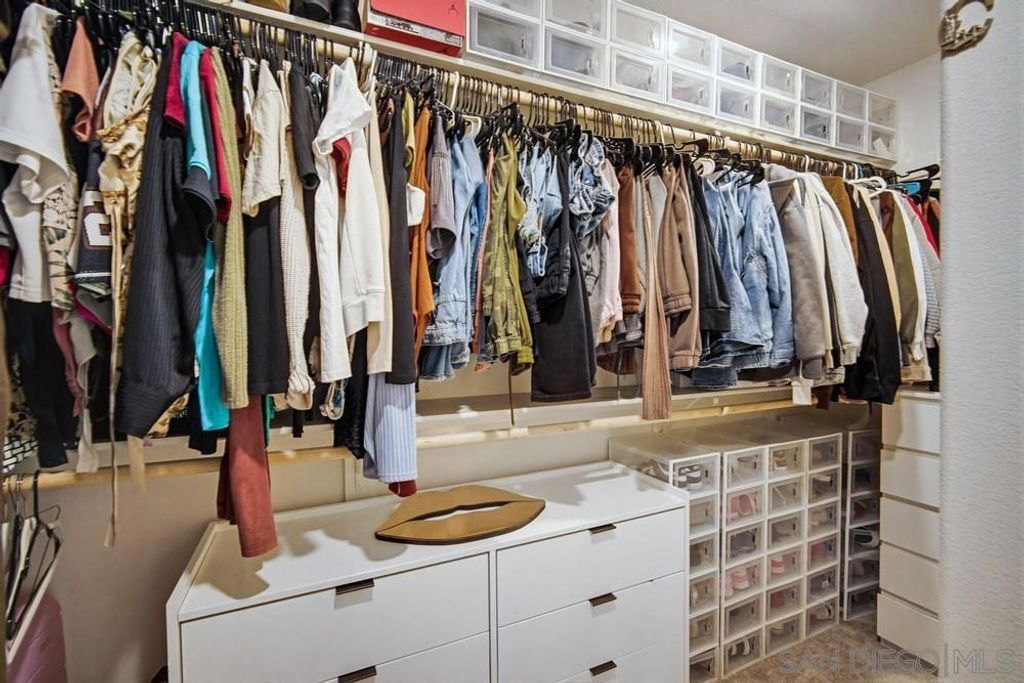 Image 38 of property listing at 32046 Prairie Crossing Dr, Winchester, CA 92596