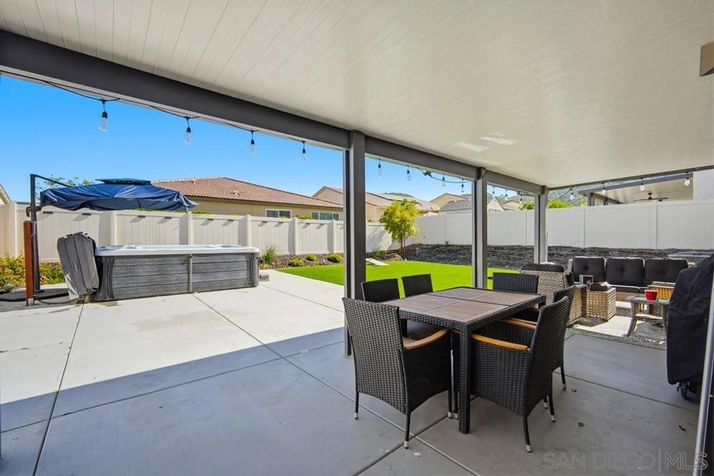 Image 45 of property listing at 32046 Prairie Crossing Dr, Winchester, CA 92596