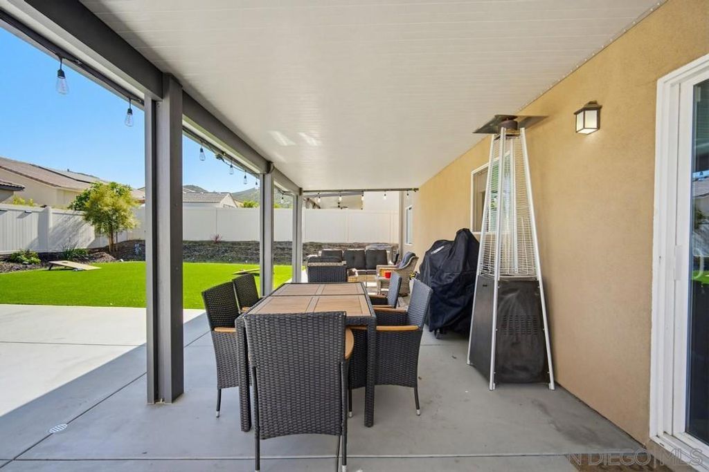 Image 46 of property listing at 32046 Prairie Crossing Dr, Winchester, CA 92596