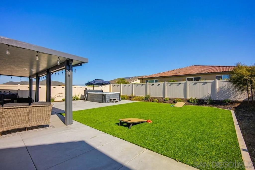 Image 54 of property listing at 32046 Prairie Crossing Dr, Winchester, CA 92596