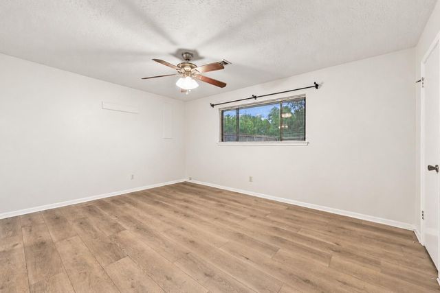 4306 Longhorn Drive, Baytown, TX 77521