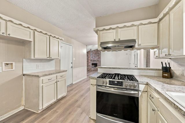 4306 Longhorn Drive, Baytown, TX 77521