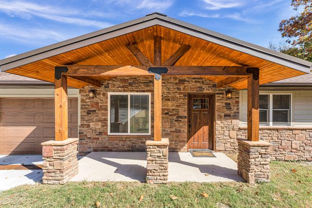 1301 Sanders Road, Kissee Mills, MO 65680