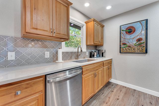 1301 Sanders Road, Kissee Mills, MO 65680
