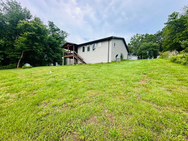 1301 Sanders Road, Kissee Mills, MO 65680