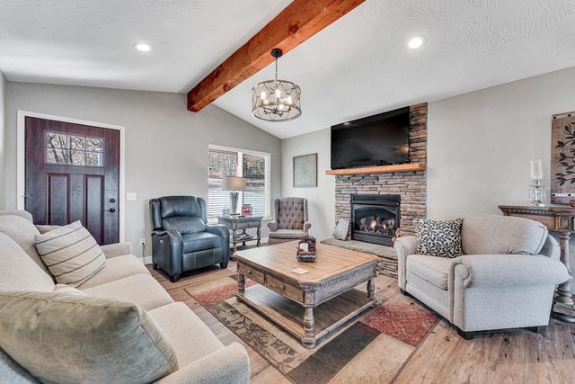 1301 Sanders Road, Kissee Mills, MO 65680