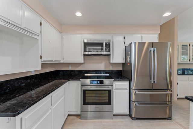 620 NW Morgan Lane, Grants Pass, OR 97526