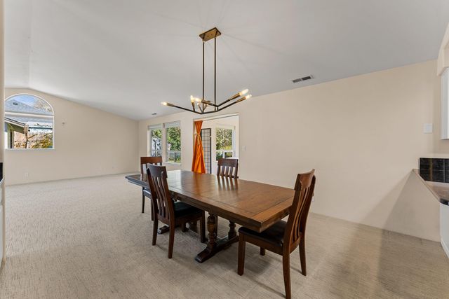 620 NW Morgan Lane, Grants Pass, OR 97526