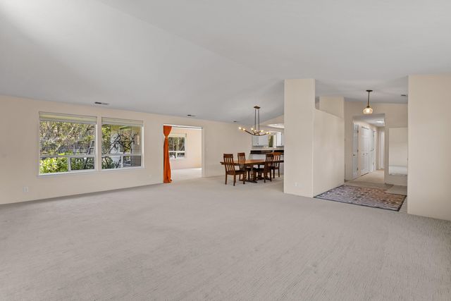 620 NW Morgan Lane, Grants Pass, OR 97526