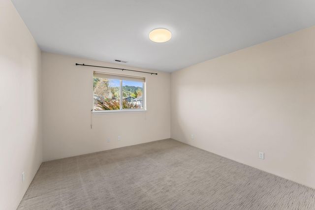 620 NW Morgan Lane, Grants Pass, OR 97526